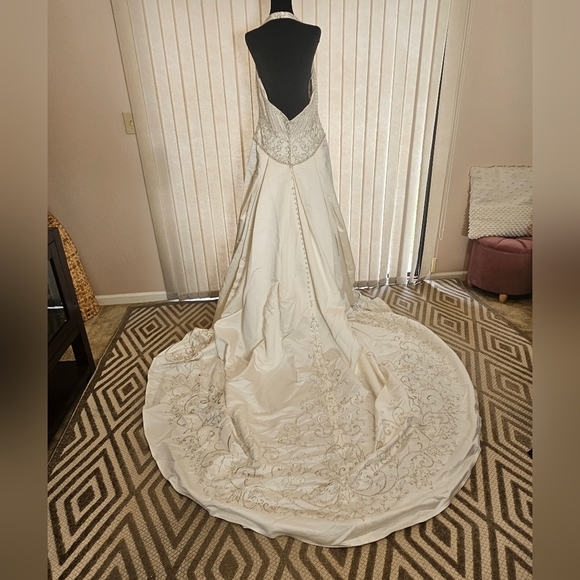 Elegant White and Silver Embellished Wedding Dress - Picture 7 of 8